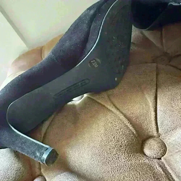 Antonio Melanie suede Heels - Picture 5 of 5